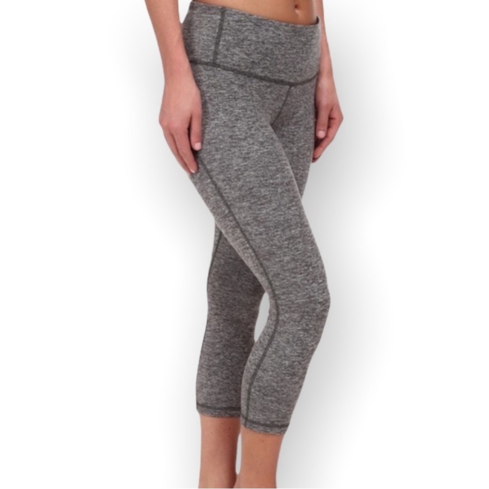 Patagonia Woman’s Heather Grey Centered Yoga Crop Leggings